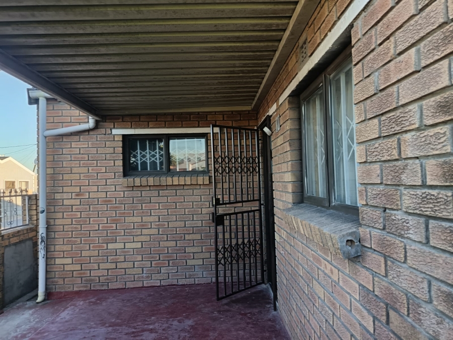 2 Bedroom Property for Sale in Philippi Western Cape